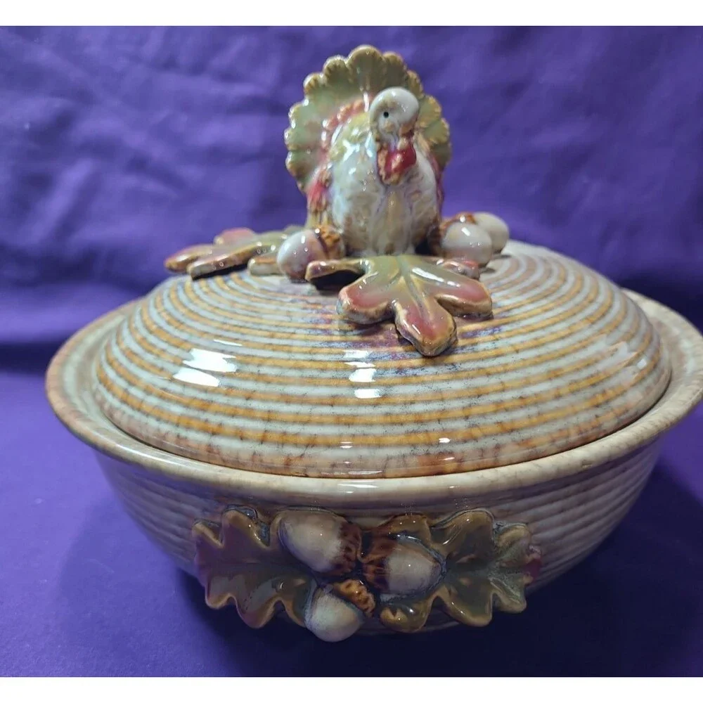 Unmarked this ceramic